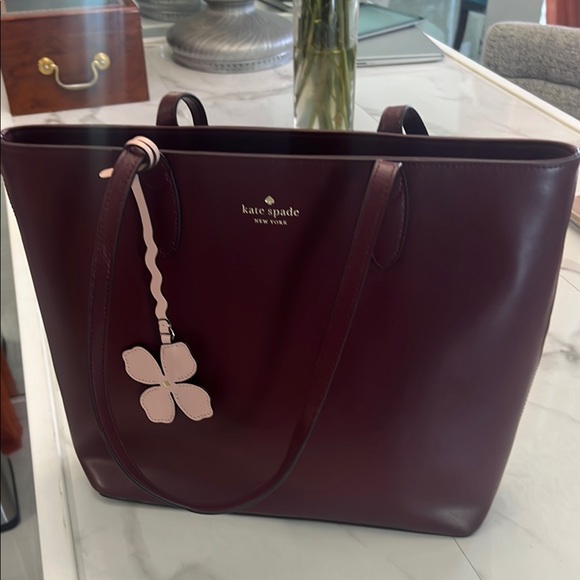 Kate Spade “NWT” Cranberry-Cherrywood Medium Leather Tote with Structured Design - Picture 2 of 5